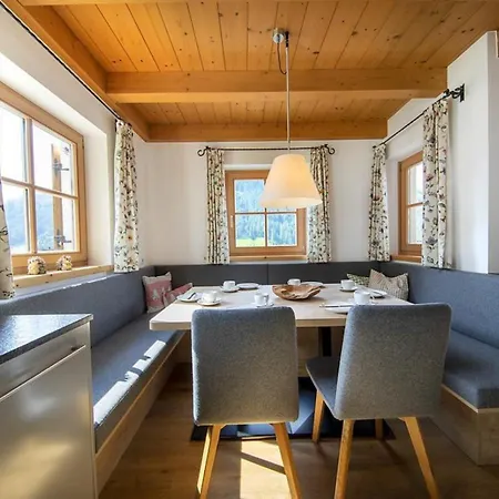 Schoeneben Holzblick Σπίτι διακοπών Wald im Pinzgau